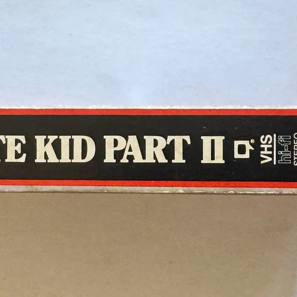 The Karate Kid Part II / VHS 1986 / Sideload Ralph Macchio / Vintage VHS Movie - Picture 3 of 7